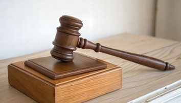 Extrémne bizarná žaloba na zamestnávateľa. Ženu vytočilo správanie nadriadených po roku vo firme