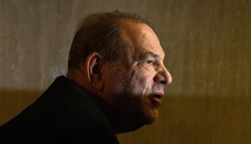 Za spravodlivosť bojuje už desať rokov: Aj tretí proces s Weinsteinom za znásilnenie herečky sa skončil bez verdiktu