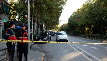 Tragédia v súdnej sieni. Muž v Albánsku zastrelil sudcu priamo počas pojednávania