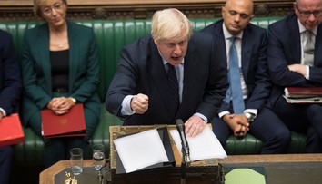 Premiér Johnson navrhuje predčasné voľby na 15. októbra