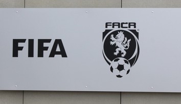 V najväčšom českom korupčnom škandále je aj slovenská stopa. Exrozhodca mal ovplyvňovať zápasy