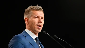 Magyar chce zastaviť vysielanie falošných správ. Verejnoprávne média označil za továreň na klamstvá
