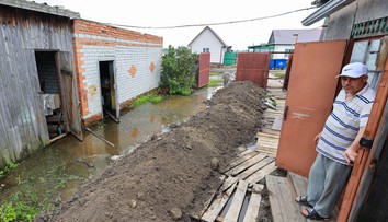 Voda v ruskom meste zapácha po fekáliách, ľudia hlásia zdravotné problémy. Pite ju ďalej, odkazujú úrady