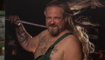 GALÉRIA: Maďarskí oceliari sa vyzliekli pre dobrú vec. Kalendár valcuje internet