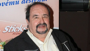 Zdravotný stav Petra Novotného (70) sa rapídne zhoršil. V nemocnici bojuje o život