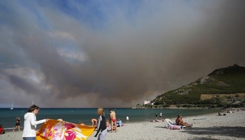Na Korzike museli pre požiare evakuovať stovky dovolenkárov