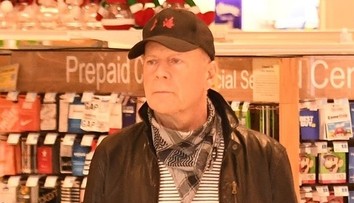 Sláva mu nepomohla. Bruce Willis sa musel pakovať z obchodu