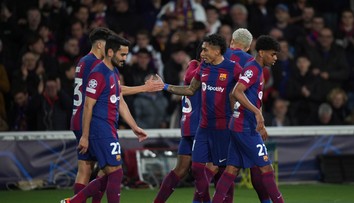 Barcelona si na návrat do domovského stánku bude musieť počkať. Otvorenie štadióna odložili