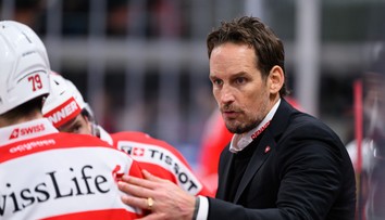 Zásadná zmena v kempe domáceho favorita MS v hokeji. Trénera vyhodili už pred prípravou na Slovensku