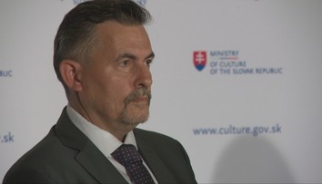 „Keď dačo podpíšem, mňa zavrú.“ Šéf Fondu na podporu umenia v nahrávke spomína aj Lukáša Machalu