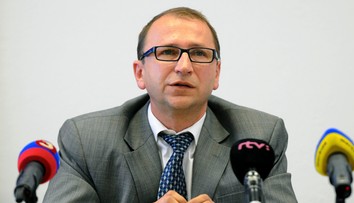 NAKA má podozrenie, že tristotisíc eur zo zabudnutého ruksaku pochádza z trestnej činnosti