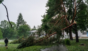 FOTO: Po búrke v Prešove zostala hotová skaza. Snímky z mesta trhajú srdce