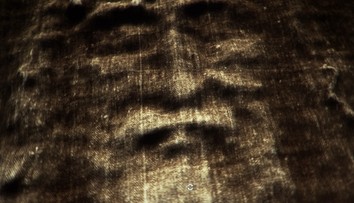 Vedci preskúmali Turínske plátno s najnovšími forenznými nástrojmi. Zistili, že je plné neľudskej DNA