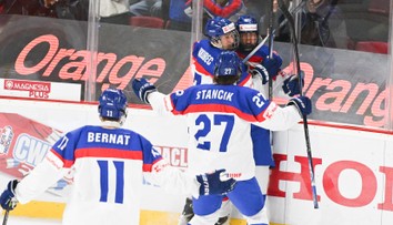 Senzačný úvod šampionátu do 18 rokov. Slovenskí mladíci šokovali Kanadu
