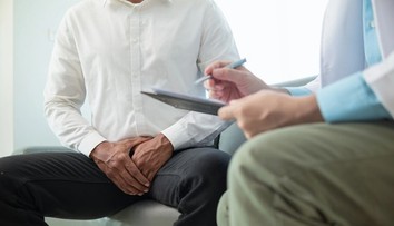 Druhý najčastejší druh rakoviny u mužov dve tretiny ignorujú. Lekár prezradil, ako sa pred ňou chrániť