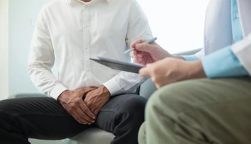Druhý najčastejší druh rakoviny u mužov dve tretiny ignorujú. Lekár prezradil, ako sa pred ňou chrániť