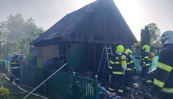 Pri požiari v obľúbenej rybárskej lokalite vyhasol mladý život. Za smrť 18-ročného dievčaťa zrejme môže zlozvyk