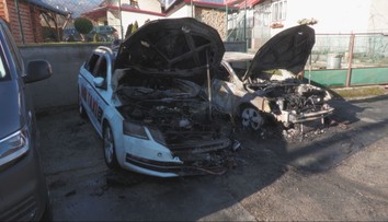 Incident ako z 90. rokov. Taxikárovi mali v noci podpáliť dve autá