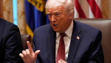 Trump stopol lotériu na zelené karty. Reaguje tým na krvavú streľbu na univerzite