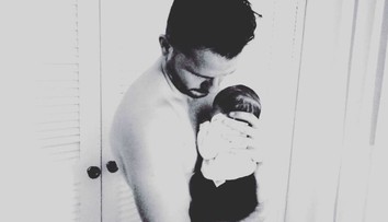 Slovenský spevák sa stal otcom. S manželkou sa tešia zo synčeka