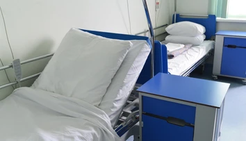Tri dni si myslela, že jej syn zomrel. Potom zistila, že nemocnica urobila chybu