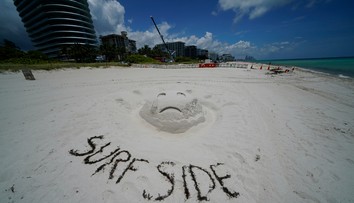 Počet obetí pádu bytovky na Floride stúpol na 24, pátranie po nezvestných prerušila tropická búrka