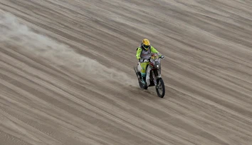 Ivan Jakeš pre zranenie odstúpil z Rely Dakar: Nie som schopný jazdiť na morfíne