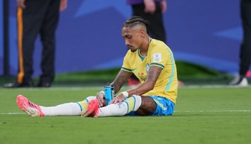 Favoriti so stratami. Brazília nezačala víťazne, Škóti sa trápili, Austrália prekvapila Turecko