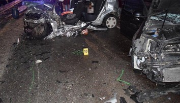 Vážna nehoda pri Starej Turej. Pri čelnej zrážke sa ťažko zranili traja ľudia