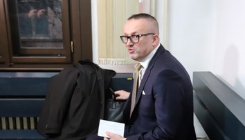 Prokurátor navrhol uložiť exšéfovi SIS Pčolinskému trest za mrežami