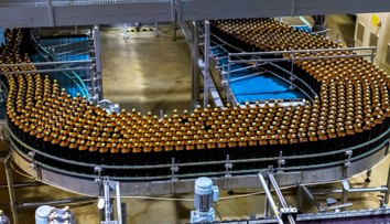 Druhý najväčší výrobca piva v Európe sa kompletne sťahuje z Ruska. Svoju divíziu predal za symbolickú sumu