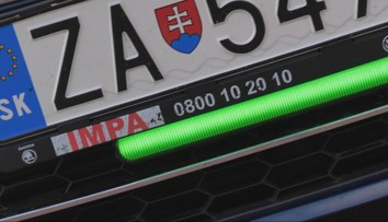 Parlament má schváliť prelomovú novinku pre autá. Týka sa svetiel
