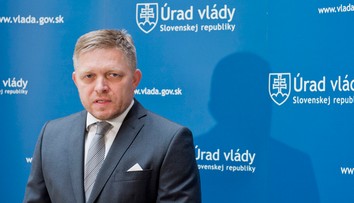 Fico sa obul do novinárov: Niektorí z vás sú špinavé protislovenské prostitútky!