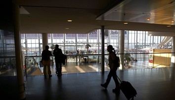 Zavtipkoval si o bombe v batožine na dánskom letisku, skončil za mrežami