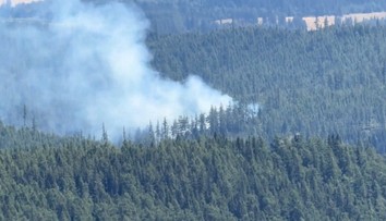 FOTO a VIDEO: Vo Vysokých Tatrách horí les. Požiar vypukol pod obľúbeným plesom