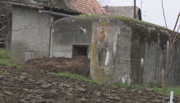 Kúpili si dom a na pozemku mali bunker. Pani domáca v ňom nikdy nebola