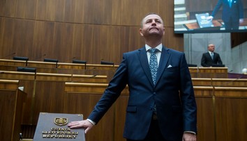 K podozreniu na plagiát od Kéryho sa vyjadruje aj Drucker, opozícia vyzýva na odstúpenie