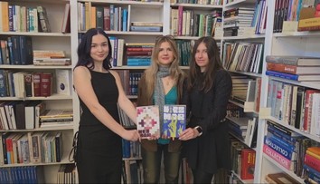 Školský časopis, o ktorý je bitka. Študenti naň čakajú v radoch ako na koncert