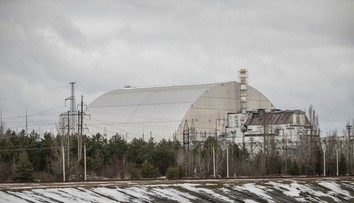 Greenpeace varuje pred novou katastrofou v Černobyli. Hrozí rozpadnutie pôvodného sarkofágu
