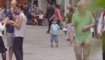 Totálna ignorácia. Stratené deti v obchoďáku si sotva niekto všimol