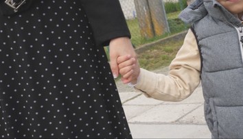 Namiesto detských domovov majú vyrastať v rodine. Štát prichádza s novelou, ktorá ruší špeciálnu výnimku