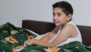 Najdojemnejší príbeh Vianoc: Filipko zostal po nehode bez rodičov aj brata. Krutú realitu zistil v nemocnici, teraz má jediný sen