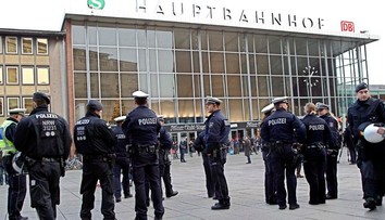 Zatkli Alžírčana, prvého podozrivého zo sexuálneho obťažovania v Kolíne