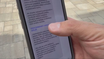 Tvária sa, že ste nezaplatili za parkovanie. Slovenskom sa šíri nový podvod, stačí jedno kliknutie