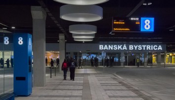 Pozor na zmeny v MHD. Seniorom posúvajú vek na zľavnené cestovné