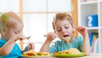 Vzťah k jedlu sa tvorí od detstva. Odborníčka varuje pred najväčšími chybami