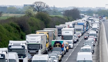Vodiči pozor. Bratislavu čaká víkend plný nečakaných komplikácií