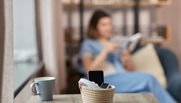 Na kvalitu spánku vplýva naša životospráva. Dopriať by sme si mali digitálny detox