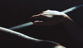 Markizáčka hviezdou v novom klipe. Sexy zábery z vane!