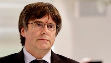 Sudkyňa nariadila prepustenie katalánskeho expremiéra Puigdemonta